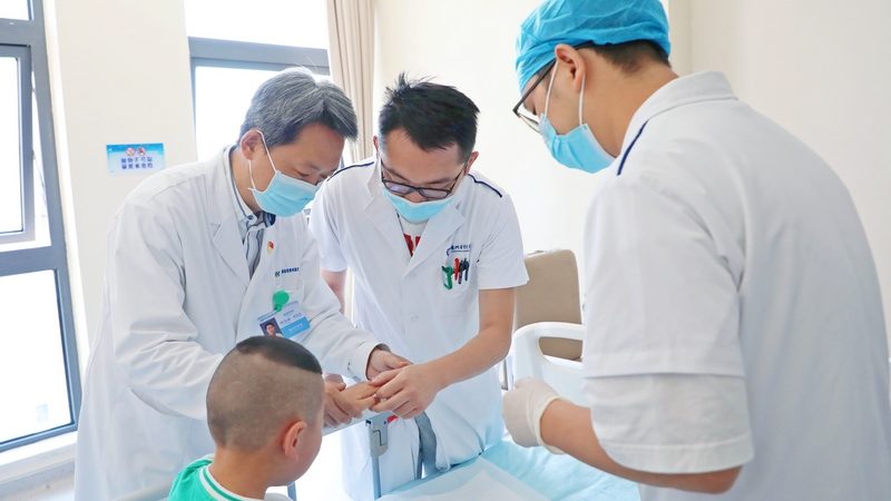 专业推拿点按法培训课程：揭秘中医理疗的精髓与技巧